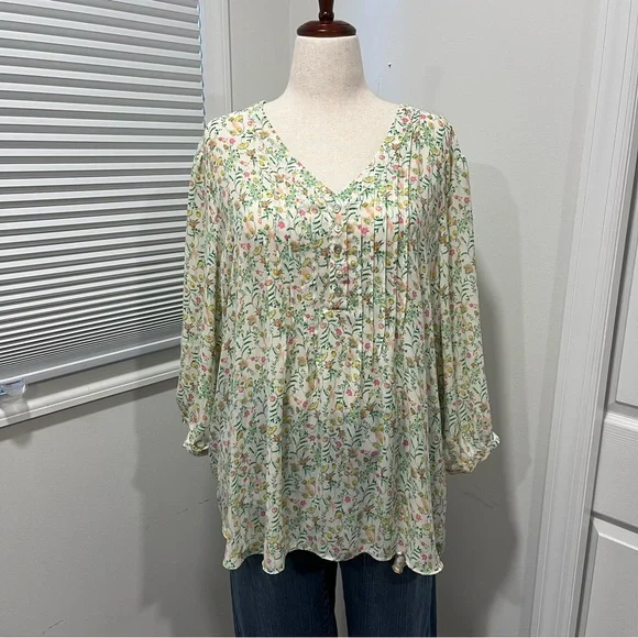 Rose & Olive Lightweight Romantic V-Neck Blouse, Women’s Size 2X - Picture 12 of 12